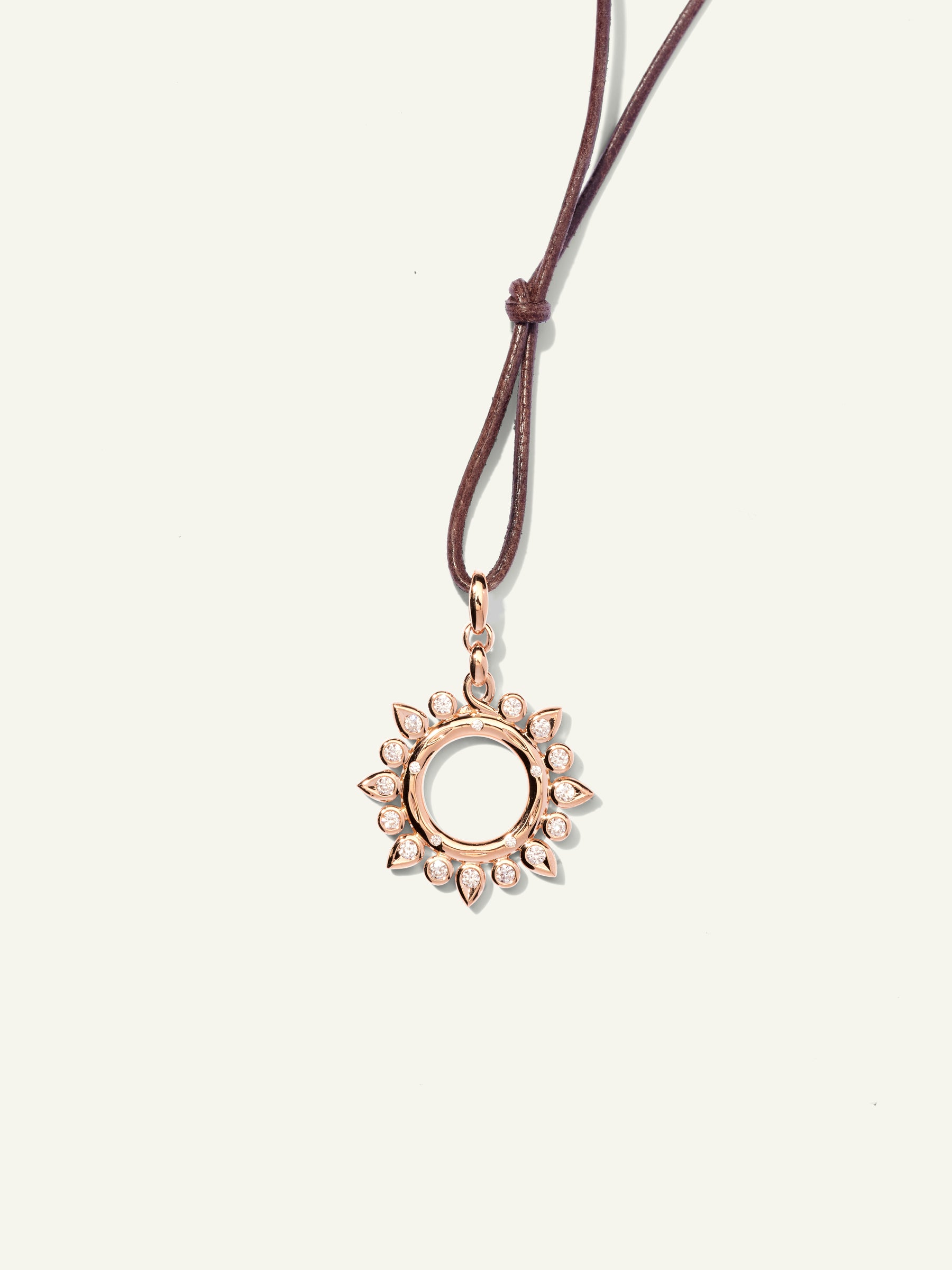 GYPSY Small Sun Pendant in ' Classic'