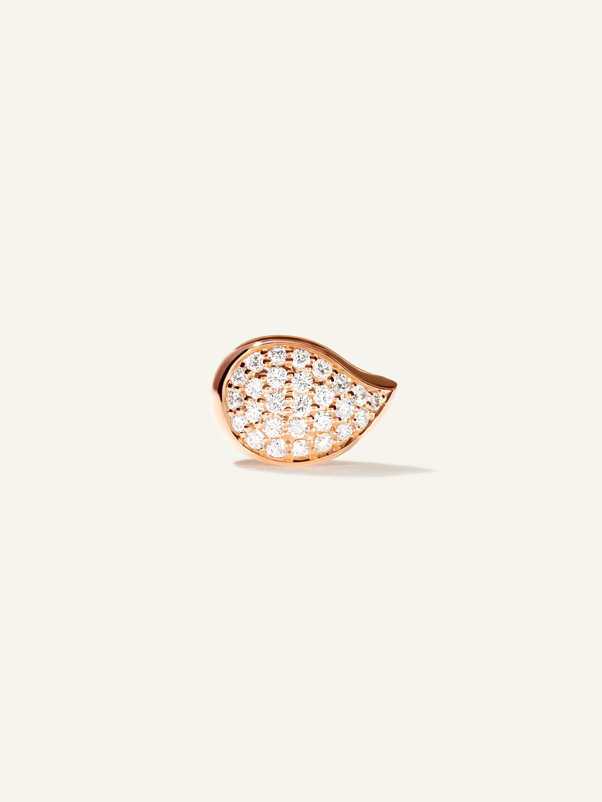 SIGNATURE Drop Clasp with Diamond Pavé