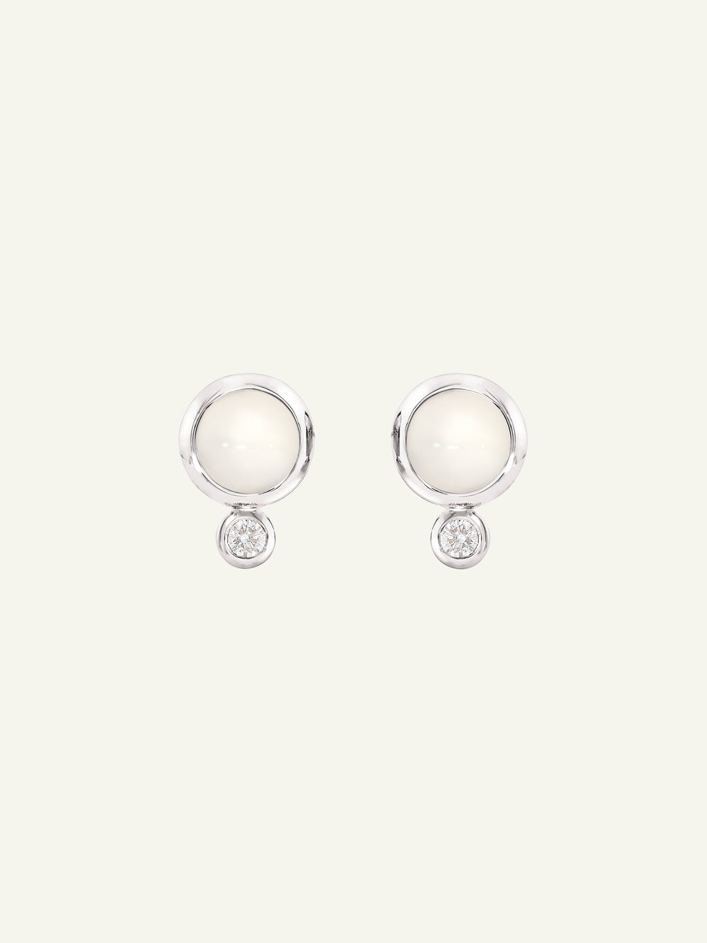 Earrings BOUTON Moonstone sand/white / Classic sand Mondstein
