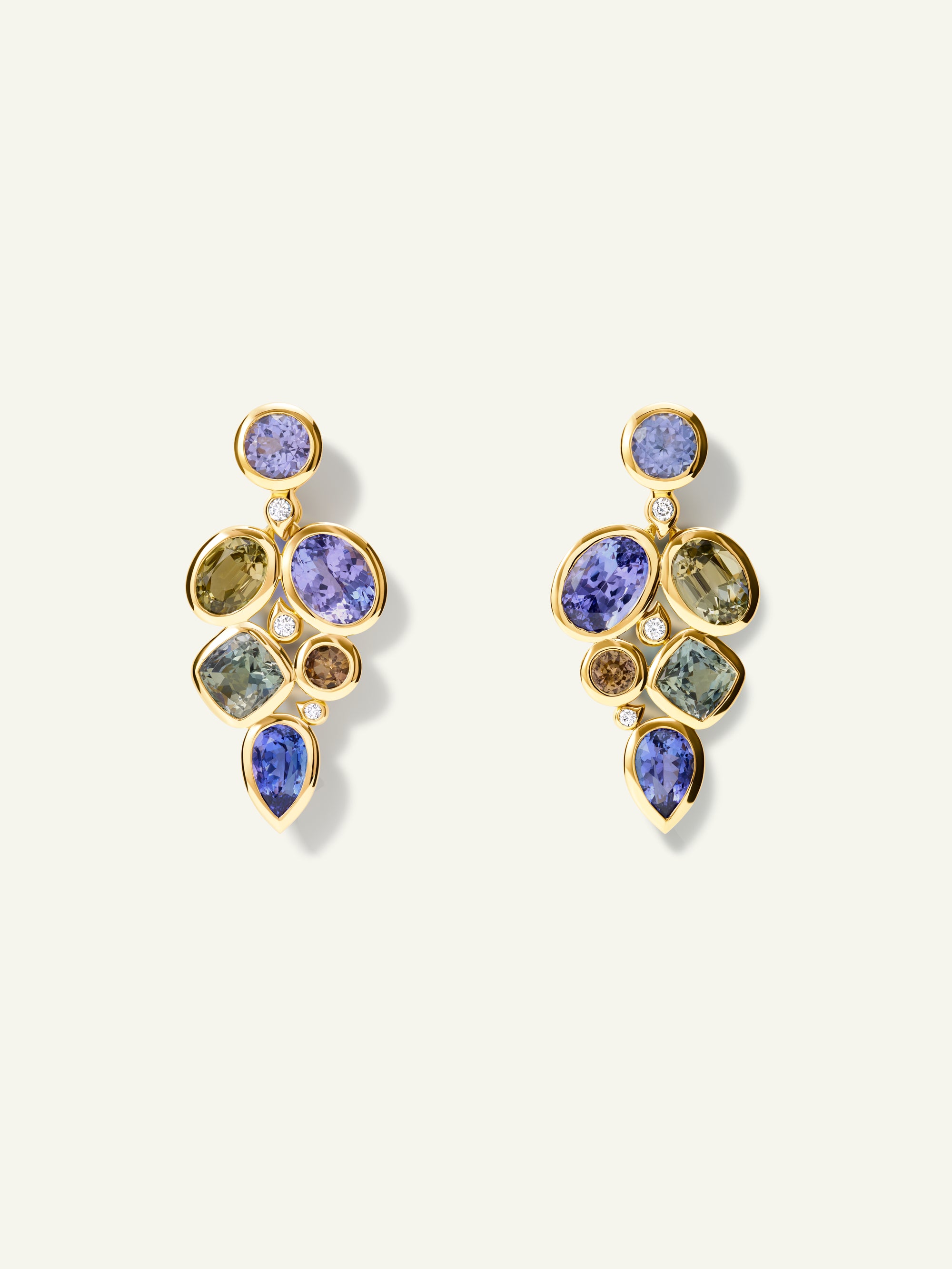 E-JUL-Tan18.8-Clyg | JULIA Earrings