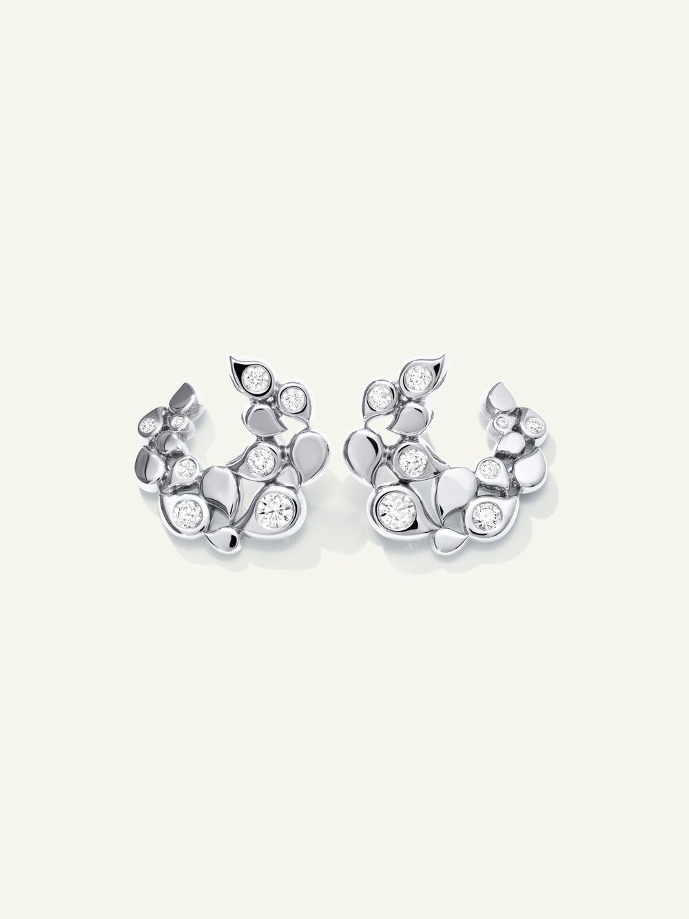 SNOWFLAKES Alternating Hoop Ohrringe in 'Classic'