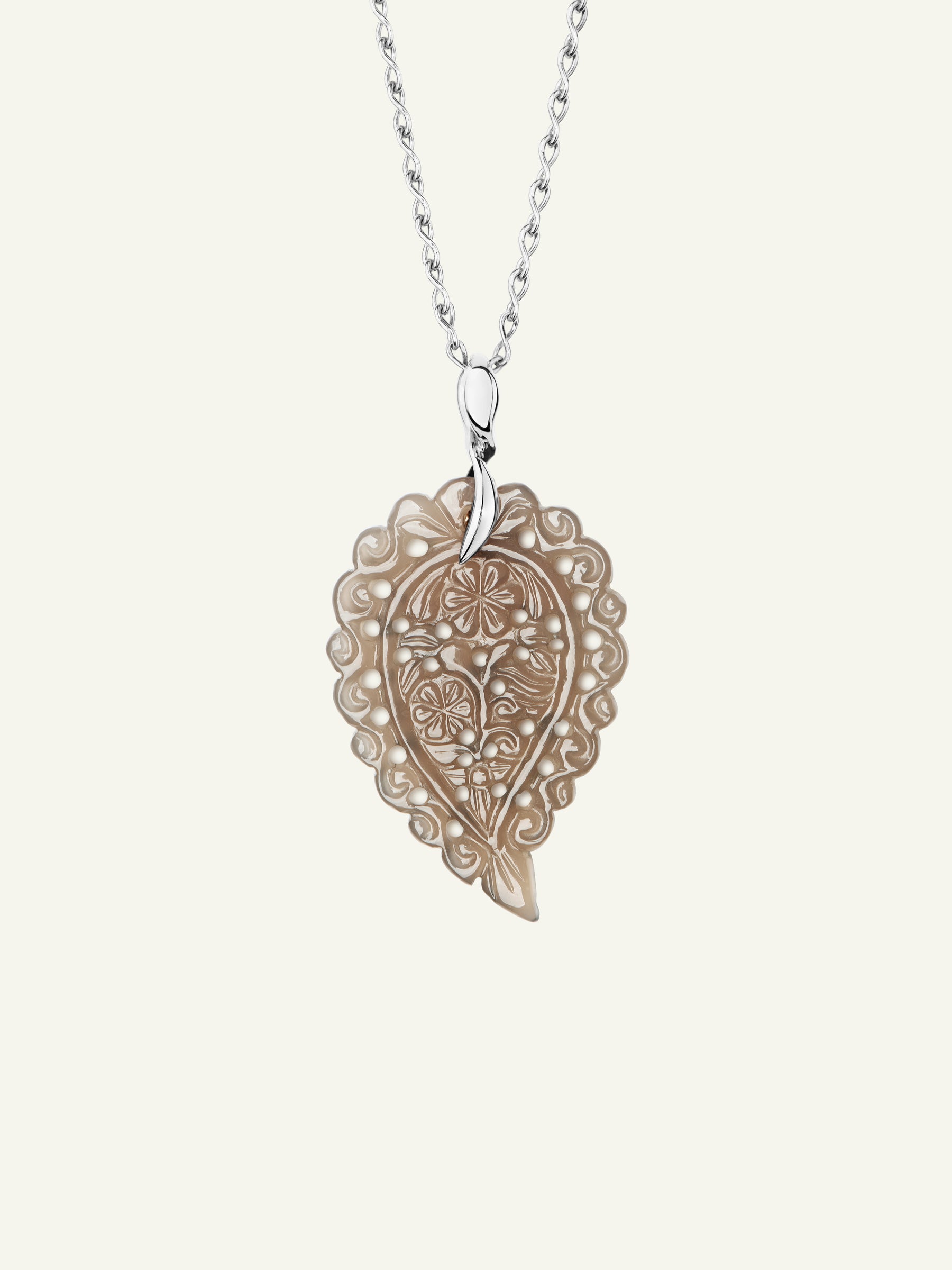 Pendant INDIA medium Grey Chalcedony