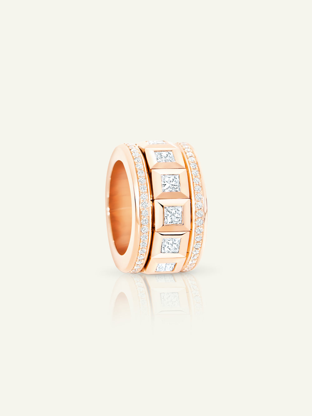 CURRICULUM VITAE 77 Ring Diamanten im Princess Cut und Diamant Pavé