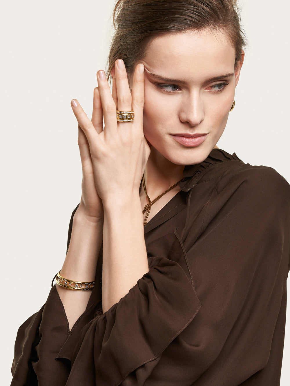 CURRICULUM VITAE 77 Ring Diamanten im Princess Cut und Diamant Pavé