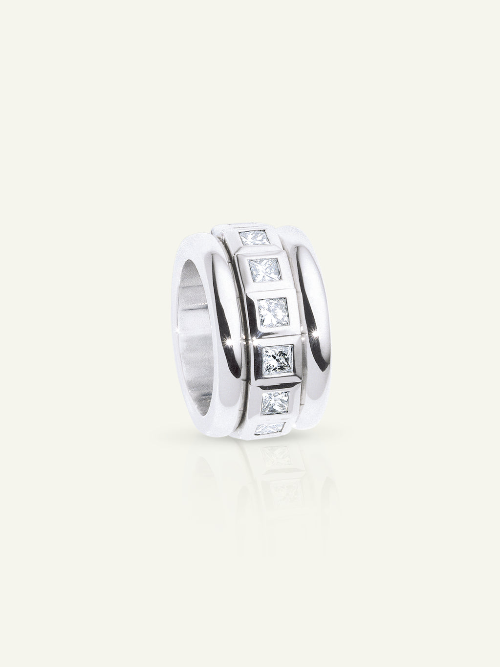 CURRICULUM VITAE 77 Ring Diamanten im Princess Cut