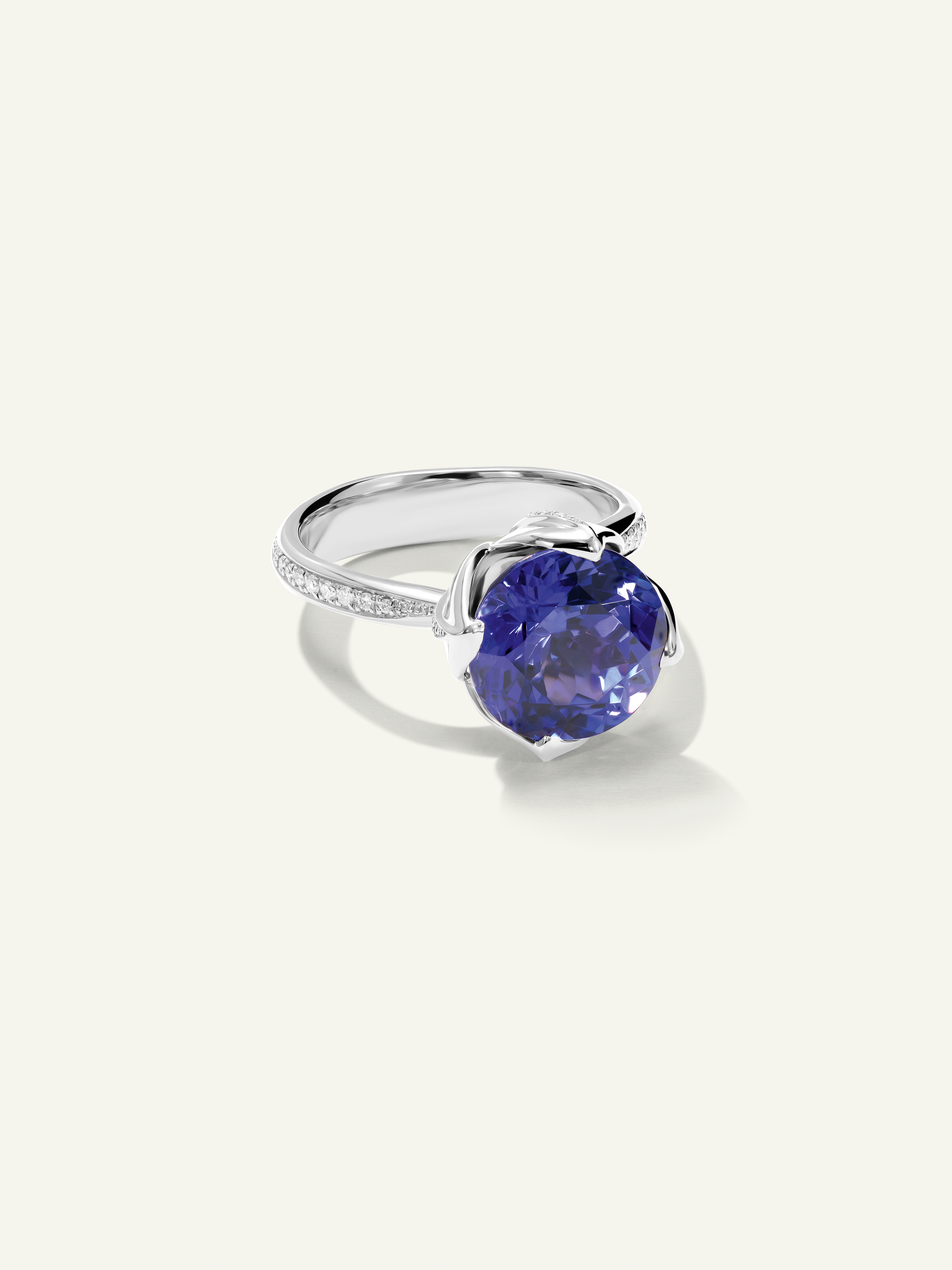 R-TUL-Tan5-p-wg | TULIP Ring with Tanzanite