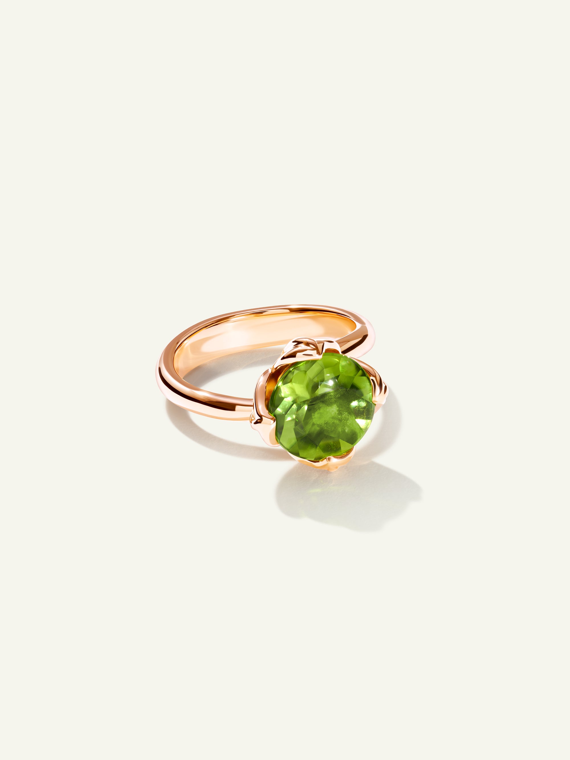 TULIP Small Ring with Peridot