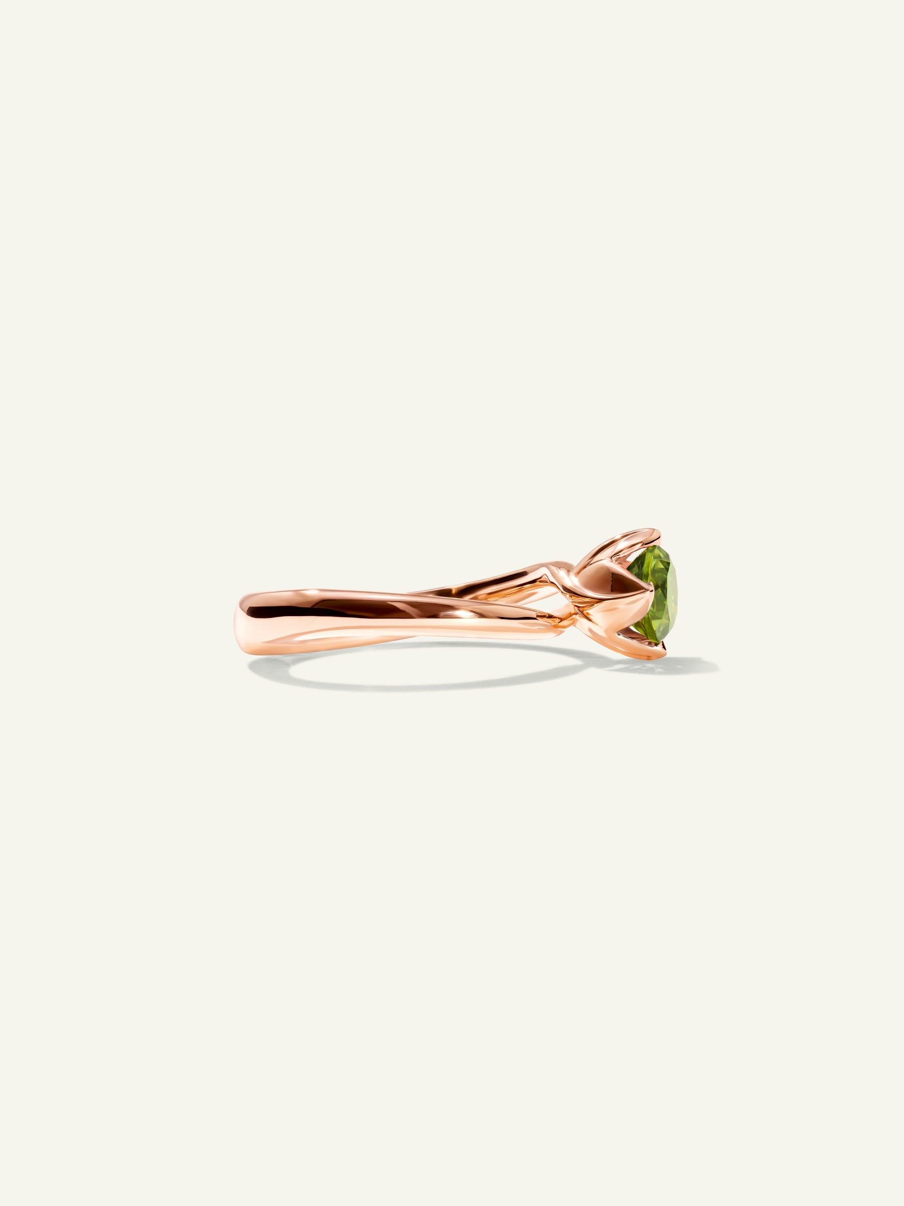 TULIP Ring XS with Peridot